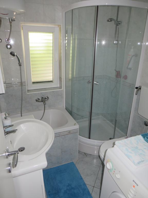 Apartment Simaris - Spacious With Terrace And Sea View Σίμπενικ Εξωτερικό φωτογραφία