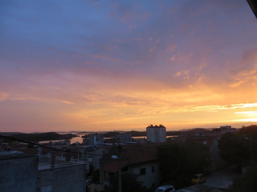 Apartment Simaris - Spacious With Terrace And Sea View Σίμπενικ Εξωτερικό φωτογραφία