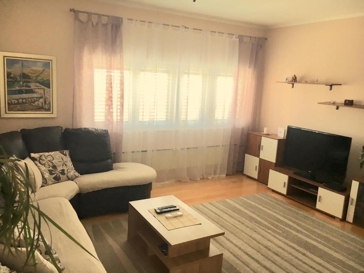 Apartment Simaris - Spacious With Terrace And Sea View Σίμπενικ Εξωτερικό φωτογραφία